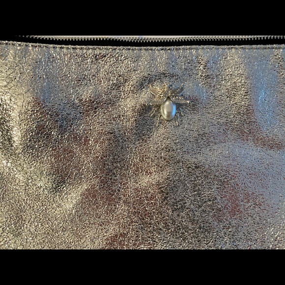 Zara silver bumblebee large purse with chain strap - Picture 4 of 4